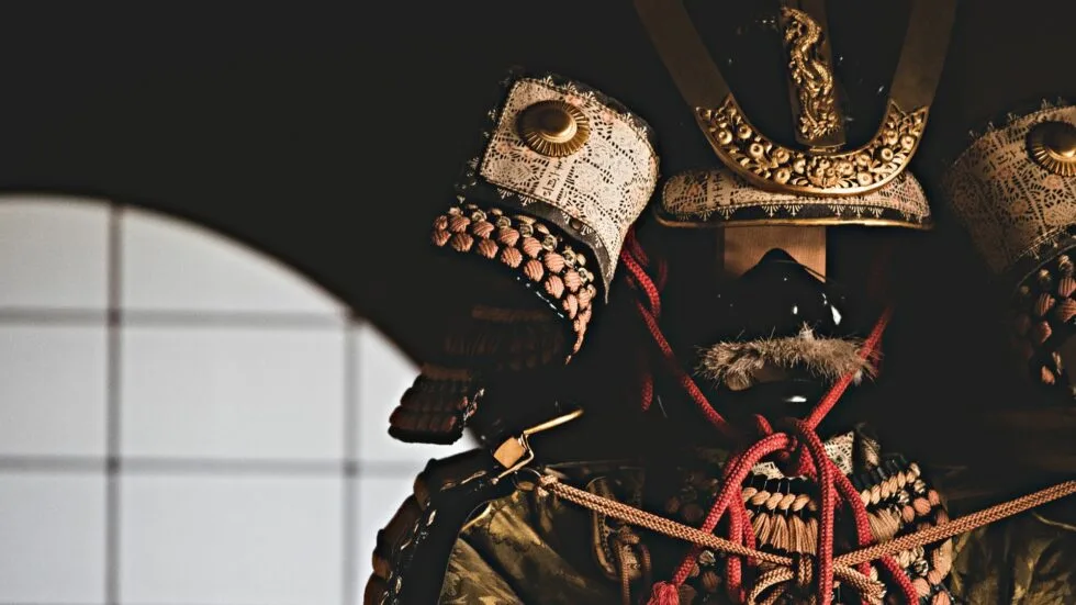 Antico copricapo Samurai, parte dell’armatura originale